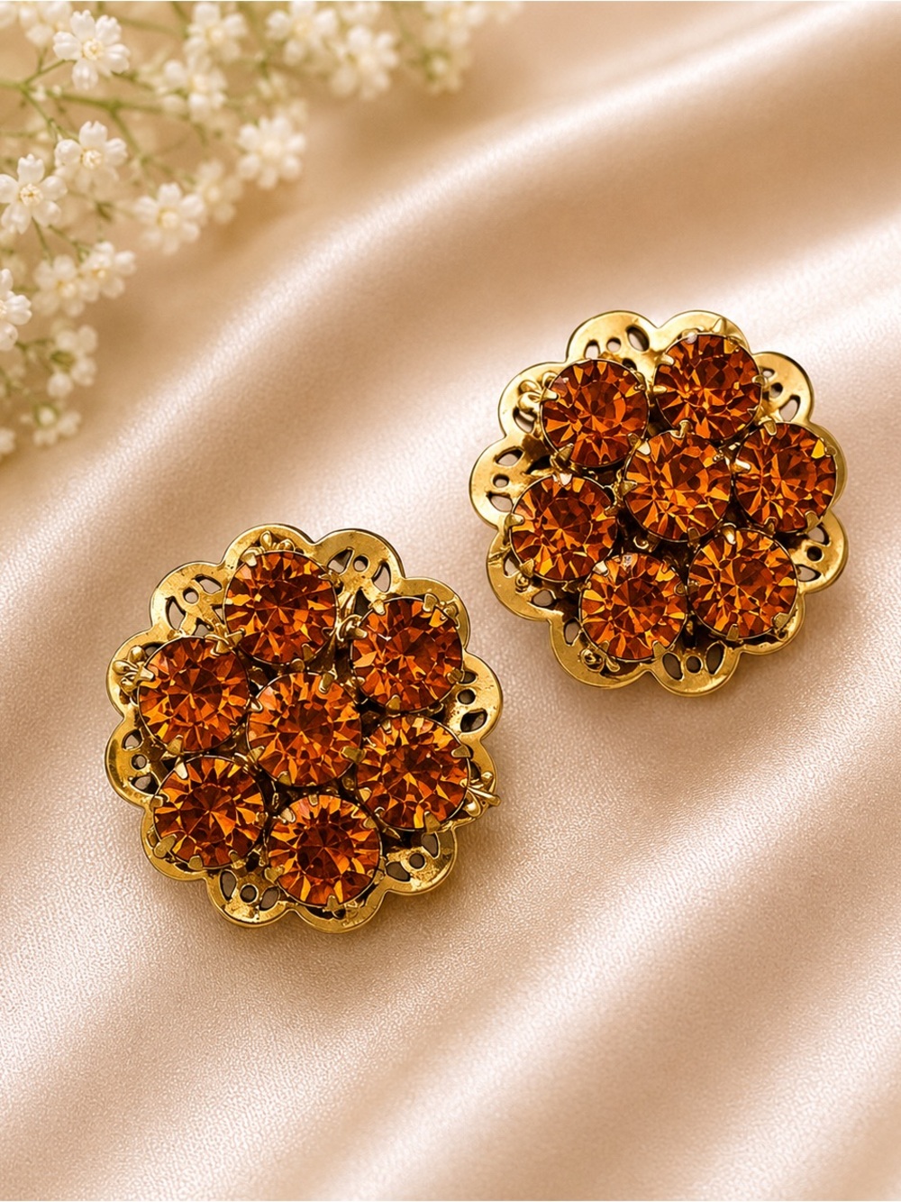Vintage Clip On Earrings
